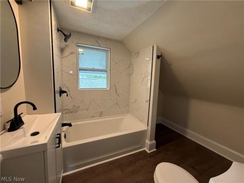 404 Noah Avenue Akron OH 44320