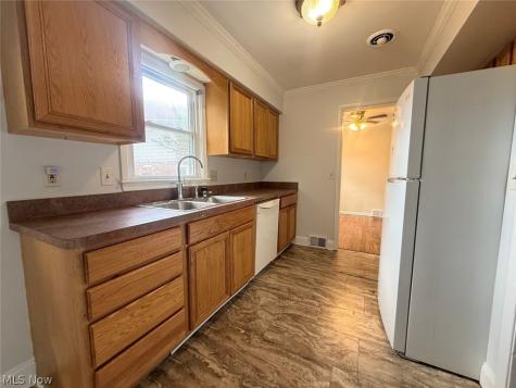 24113 E Silsby Road Beachwood OH 44122