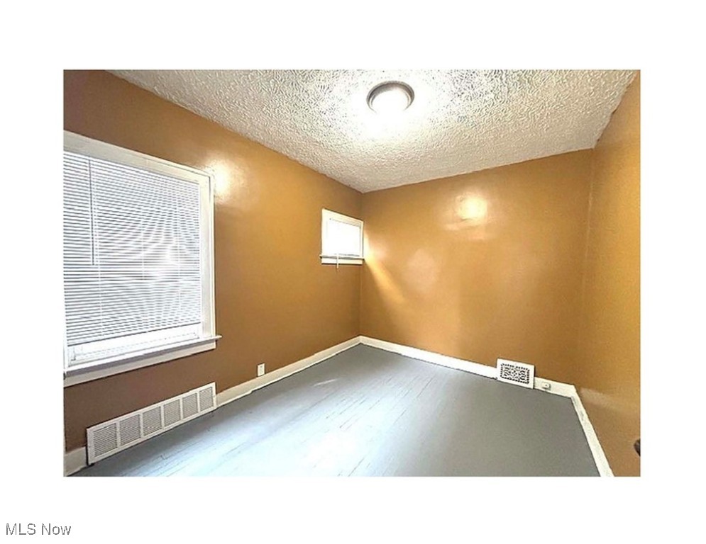 13436 - 13438 Hartford Road East Cleveland OH 44112