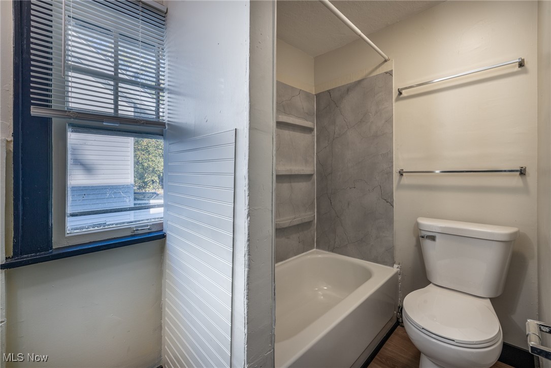 849 Glenn Street Akron OH 44320