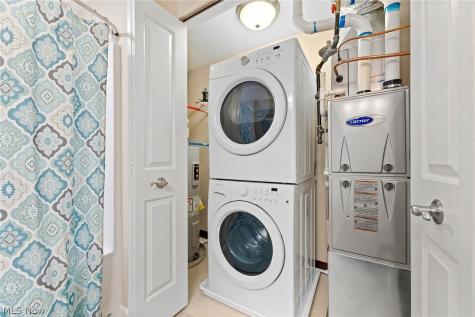 558 Colony Park Tallmadge OH 44278