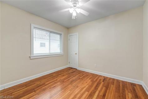 2085 Chesterland Avenue Lakewood OH 44107