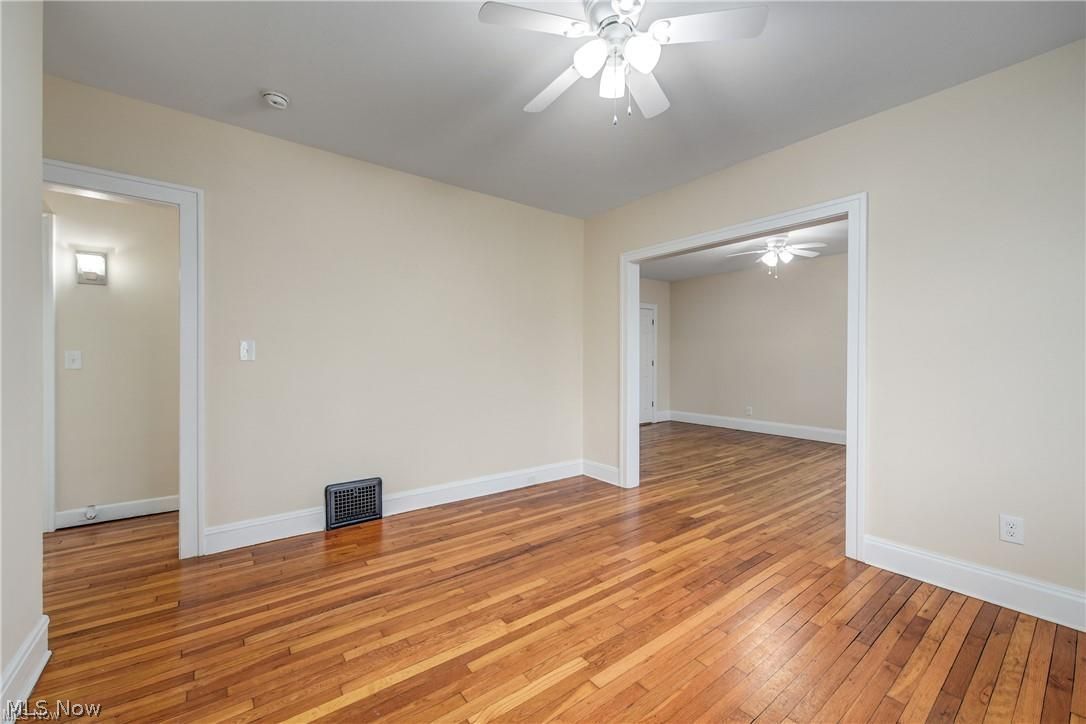2085 Chesterland Avenue Lakewood OH 44107