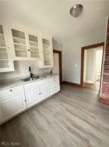 3191 W 92nd Street Cleveland OH 44102