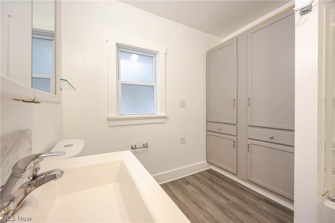 10828 Orville Avenue Cleveland OH 44106