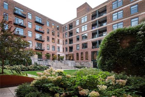 725 Johnson Court Cleveland OH 44113