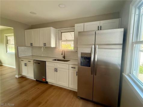 5363 Summit Road Lyndhurst OH 44124