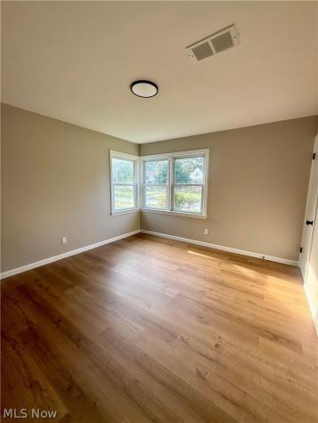 5363 Summit Road Lyndhurst OH 44124