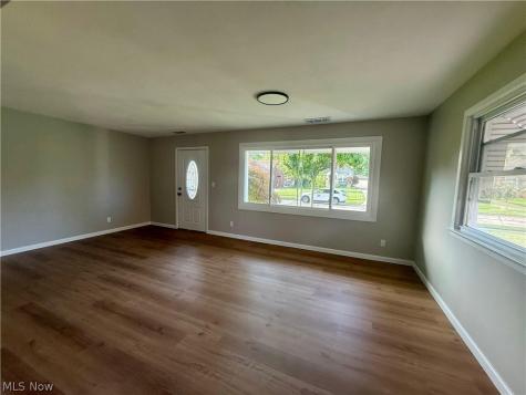 5363 Summit Road Lyndhurst OH 44124