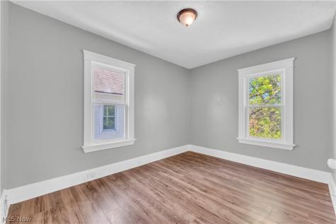 3309 Desota Avenue Cleveland Heights OH 44118