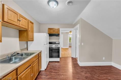 2050 W 83rd Street Cleveland OH 44102