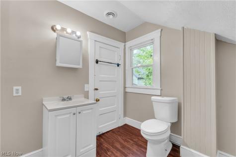 2050 W 83rd Street Cleveland OH 44102