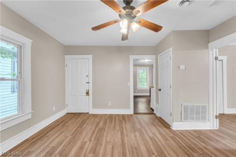 2050 W 83rd Street Cleveland OH 44102