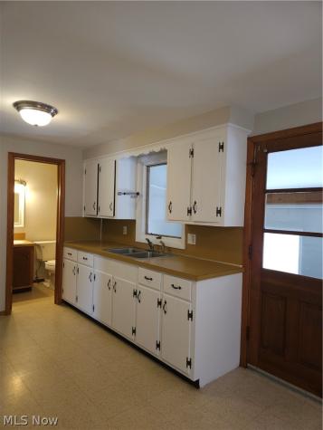 525 S Marion Avenue Louisville OH 44641