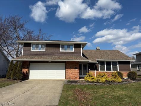 2021 Aldersgate Drive Lyndhurst OH 44124