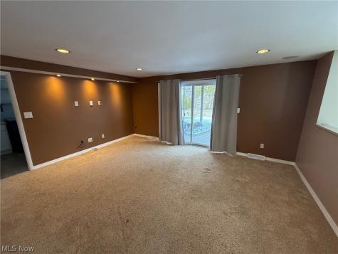 2021 Aldersgate Drive Lyndhurst OH 44124