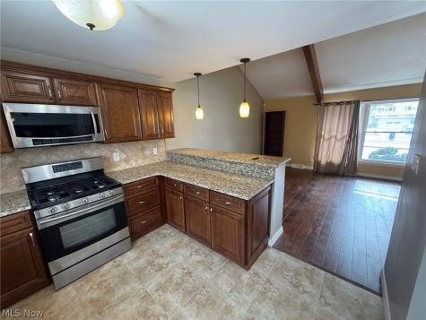 2021 Aldersgate Drive Lyndhurst OH 44124