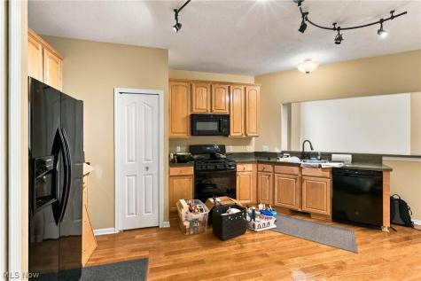 29393 Hummingbird Circle Westlake OH 44145