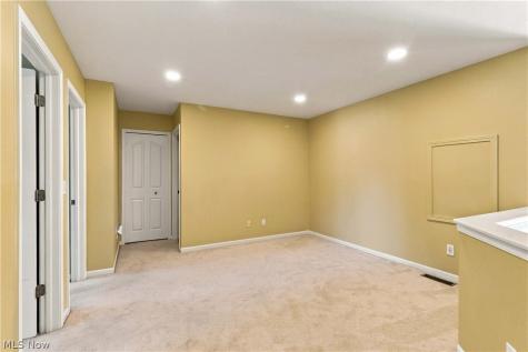 29393 Hummingbird Circle Westlake OH 44145