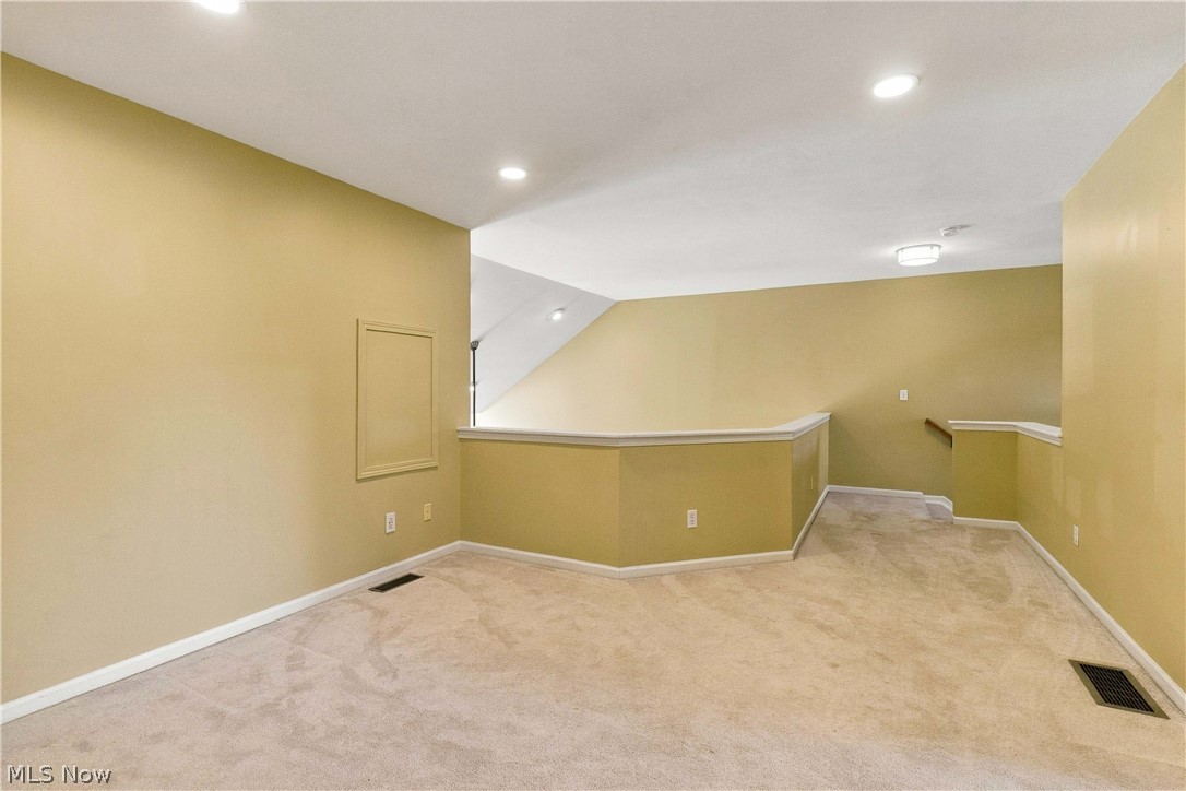 29393 Hummingbird Circle Westlake OH 44145
