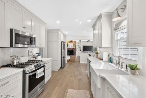 24299 Beech Lane North Olmsted OH 44070