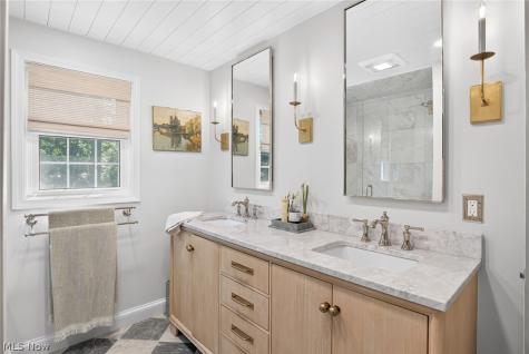 24299 Beech Lane North Olmsted OH 44070