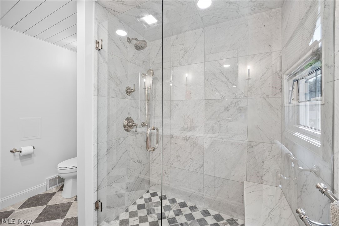 24299 Beech Lane North Olmsted OH 44070