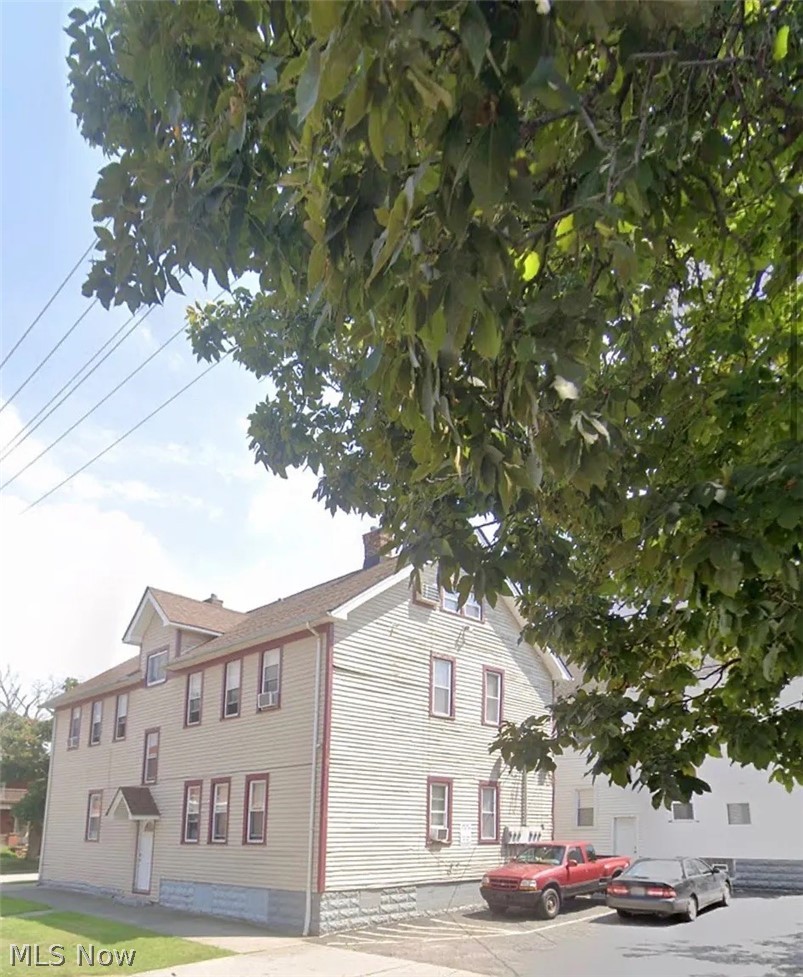 1304 W 64th Cleveland OH 44102