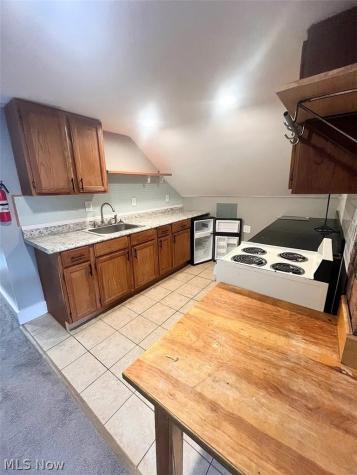 1304 W 64th Cleveland OH 44102