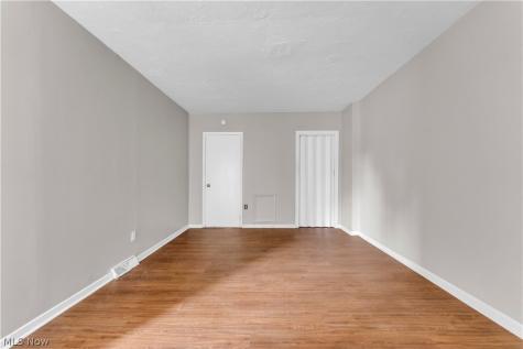 4657 Warner Road Garfield Heights OH 44125