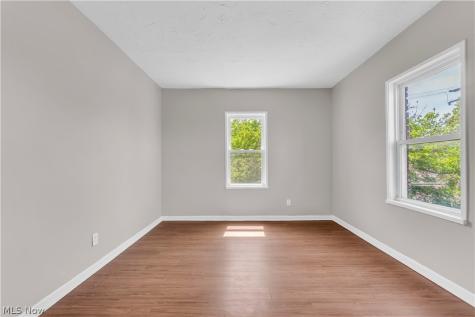4657 Warner Road Garfield Heights OH 44125