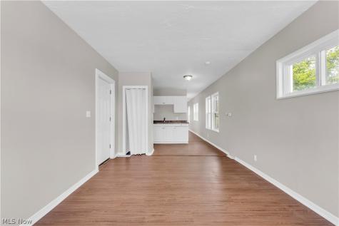4657 Warner Road Garfield Heights OH 44125