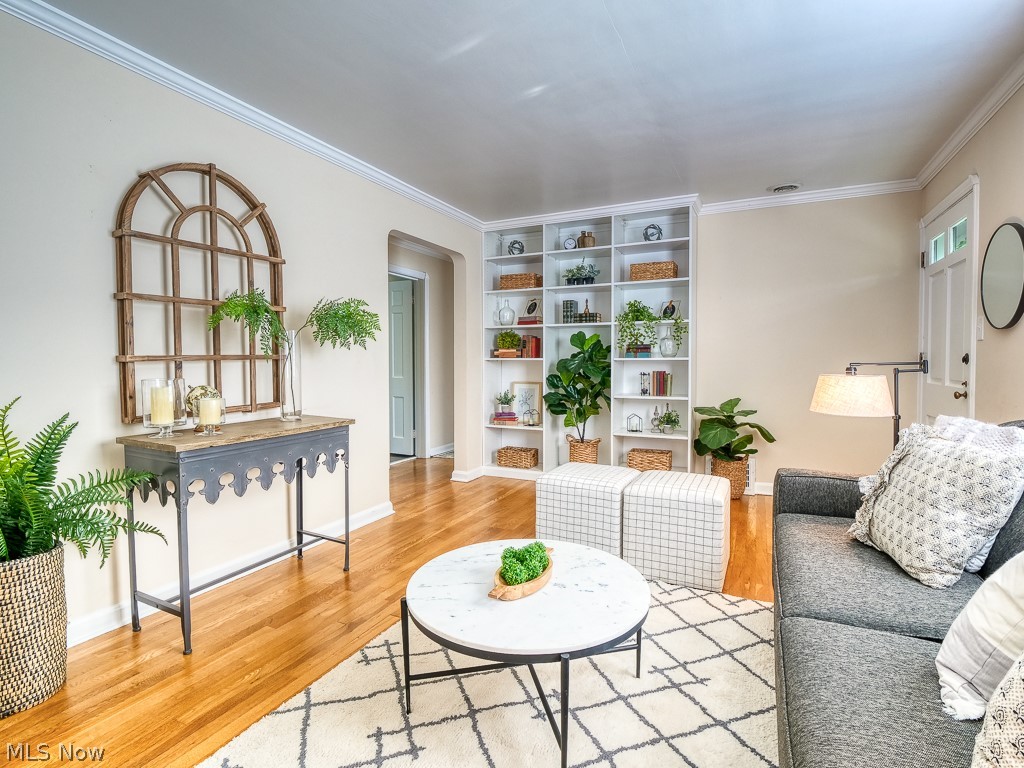 352 Glen Park Drive Bay Village OH 44140