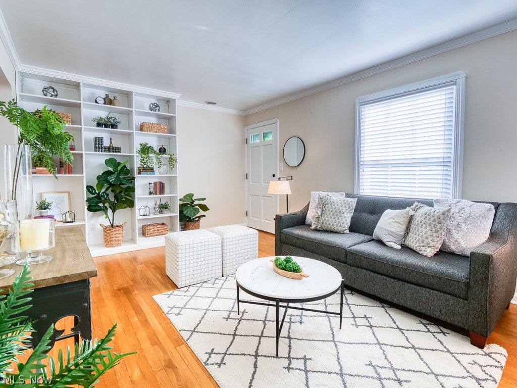 352 Glen Park Drive Bay Village OH 44140