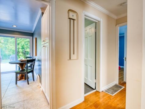 352 Glen Park Drive Bay Village OH 44140