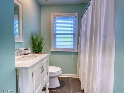 352 Glen Park Drive Bay Village OH 44140