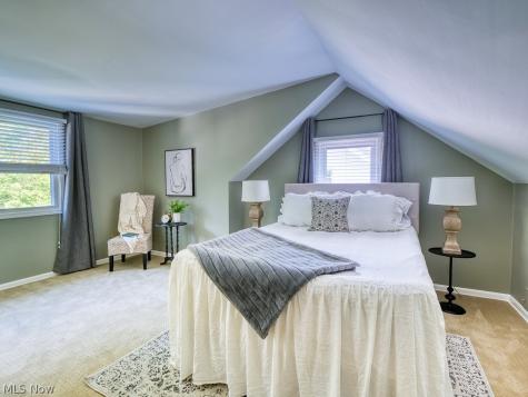 352 Glen Park Drive Bay Village OH 44140