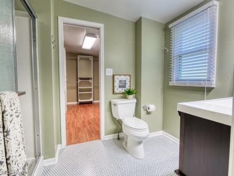 352 Glen Park Drive Bay Village OH 44140