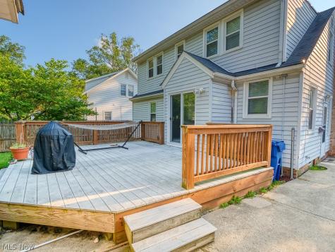 352 Glen Park Drive Bay Village OH 44140