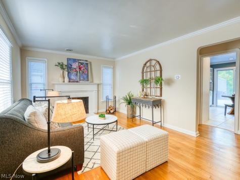 352 Glen Park Drive Bay Village OH 44140