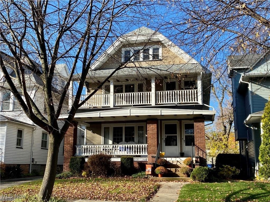 1208 Saint Charles Avenue Lakewood OH 44107