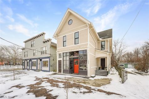 1009 Kenilworth Avenue Cleveland OH 44113