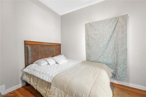 1009 Kenilworth Avenue Cleveland OH 44113