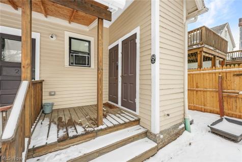 1009 Kenilworth Avenue Cleveland OH 44113