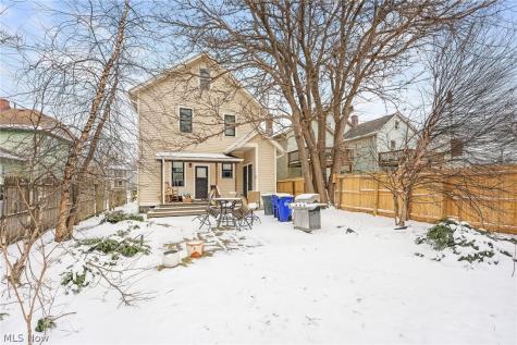1009 Kenilworth Avenue Cleveland OH 44113