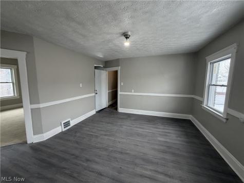 15340 Yorick Avenue Cleveland OH 44110