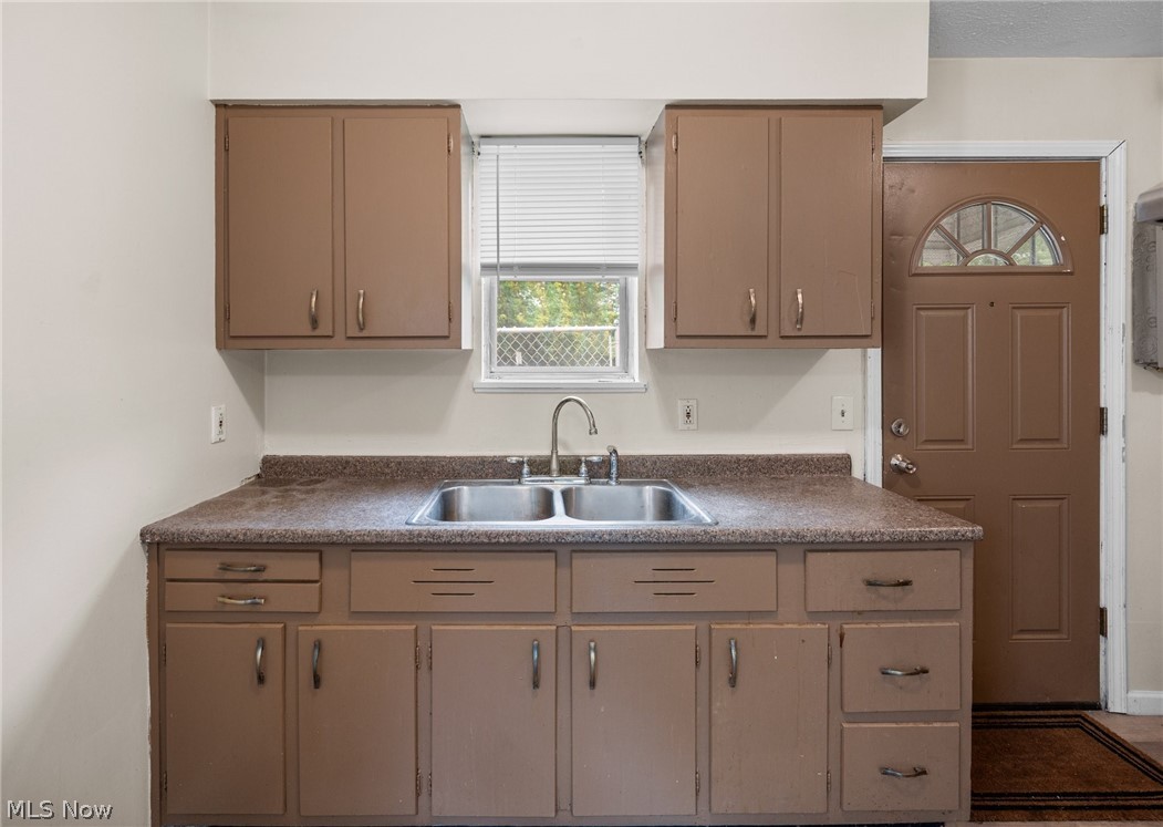 3808 E 142nd Street Cleveland OH 44128