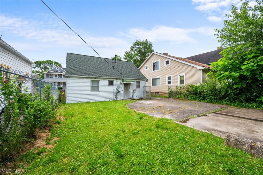 3808 E 142nd Street Cleveland OH 44128