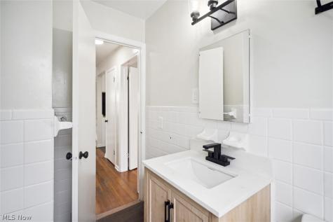 5359 West Boulevard Maple Heights OH 44137
