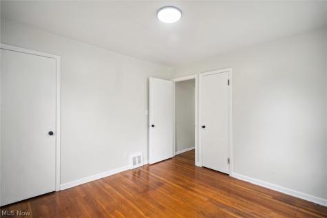 5359 West Boulevard Maple Heights OH 44137